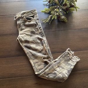 Zara Camo Skinny Jeans - Size 4